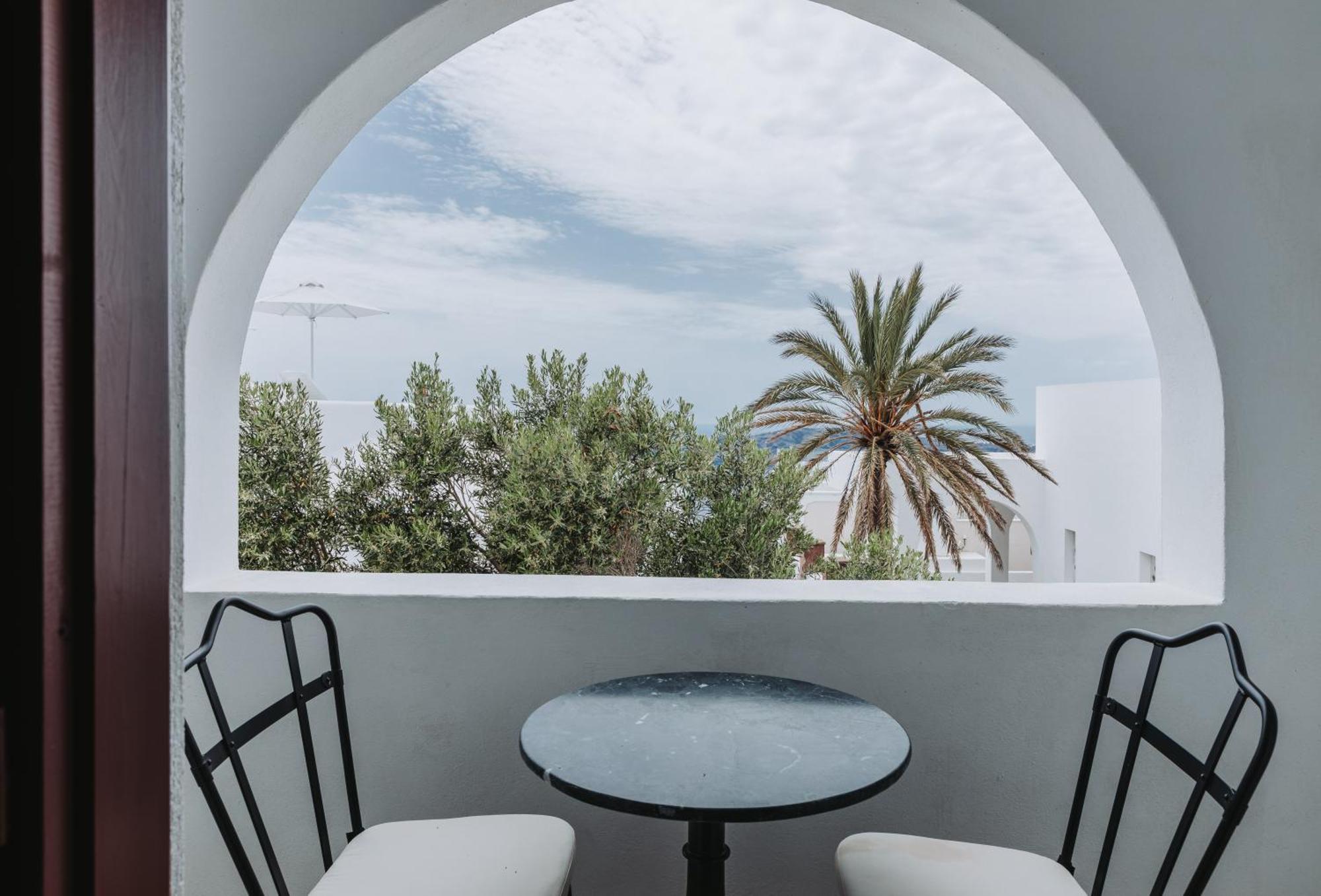 Meroviglia Boutique Hotel Имеровигли Стая снимка